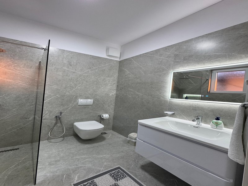Deluxe Double Room 5